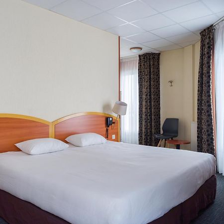 Kyriad Hotel Lamballe Exterior foto