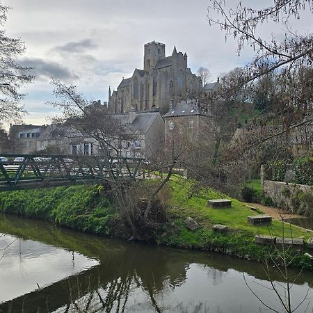 Kyriad Hotel Lamballe Exterior foto