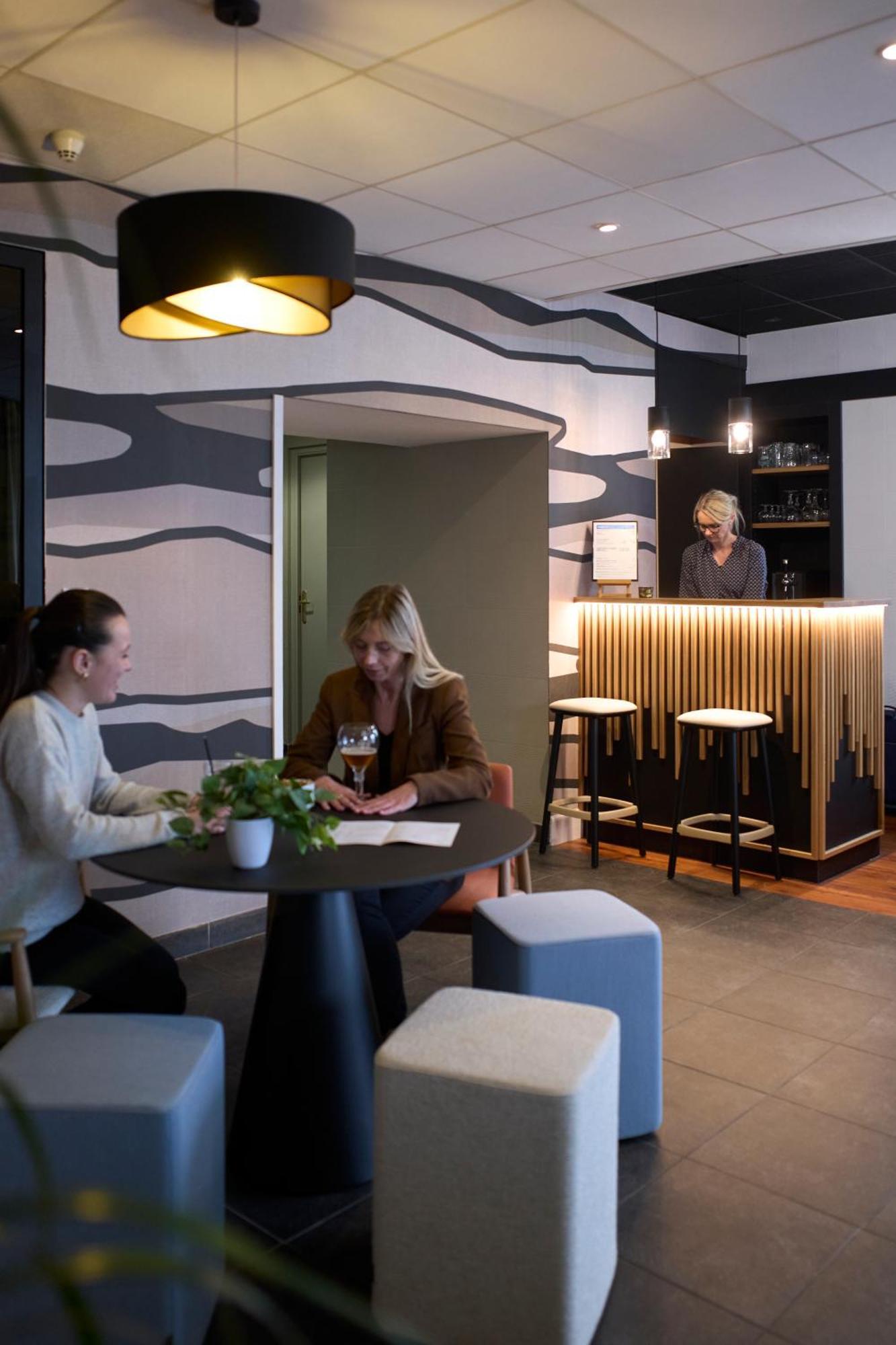 Kyriad Hotel Lamballe Exterior foto